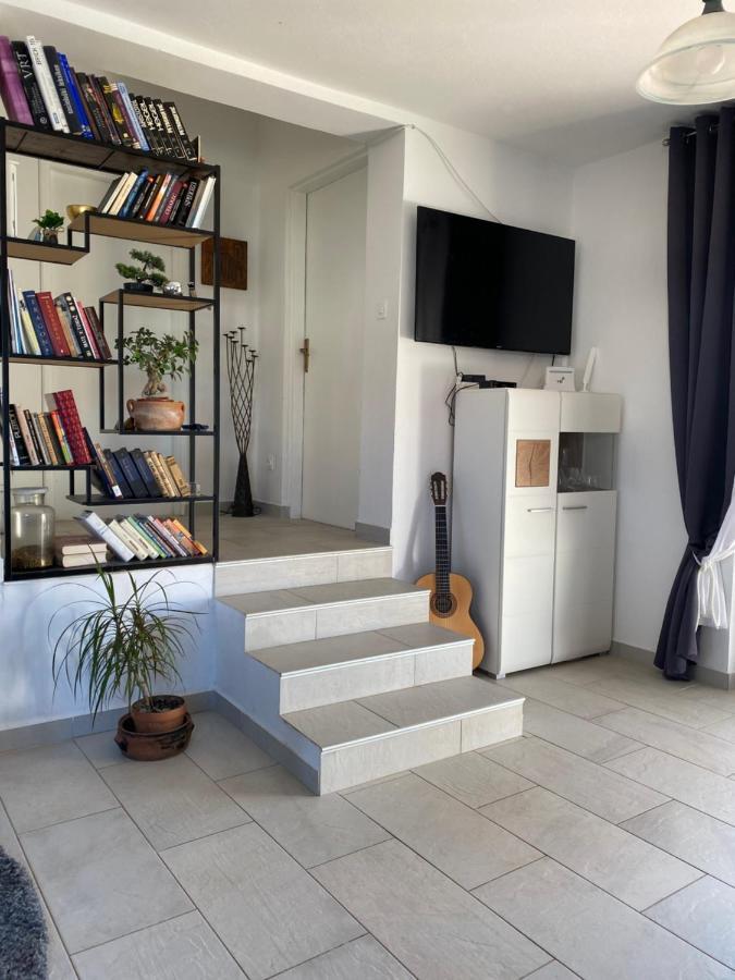 Beautiful Island House Ugljan Apartment Exterior photo