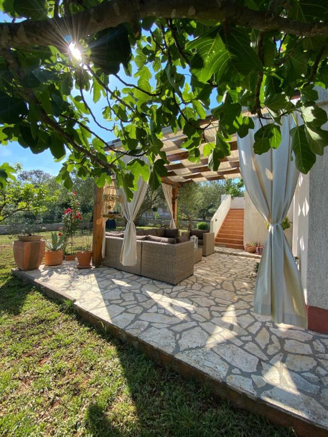 Beautiful Island House Ugljan Apartment Exterior photo
